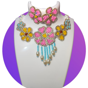 embrodery-necklace