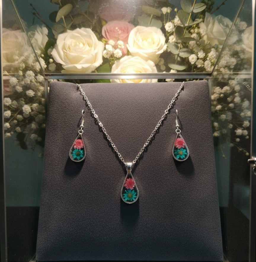 handmade resin jewellery