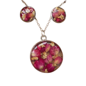Jewelry-set-with-dried flowers-and-gold